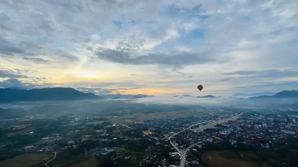 montgolfière à Vang Vieng 2