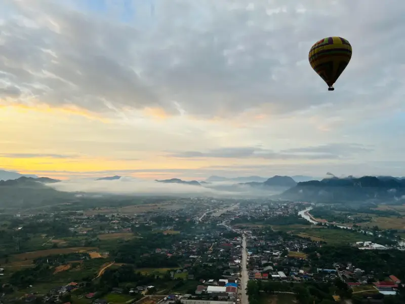 montgolfière à Vang Vieng 3